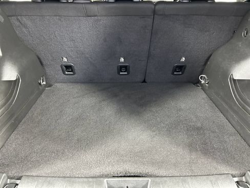 Used 2023 Jeep Renegade Latitude AWD/4WD image 19