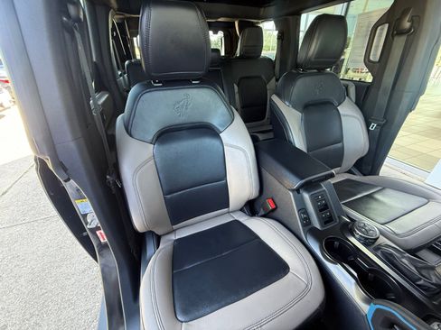 Used 2022 Ford Bronco Wildtrak image 31