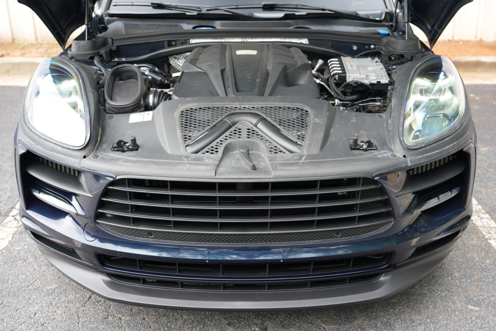 Used 2020 Porsche Macan S AWD/4WD image 7