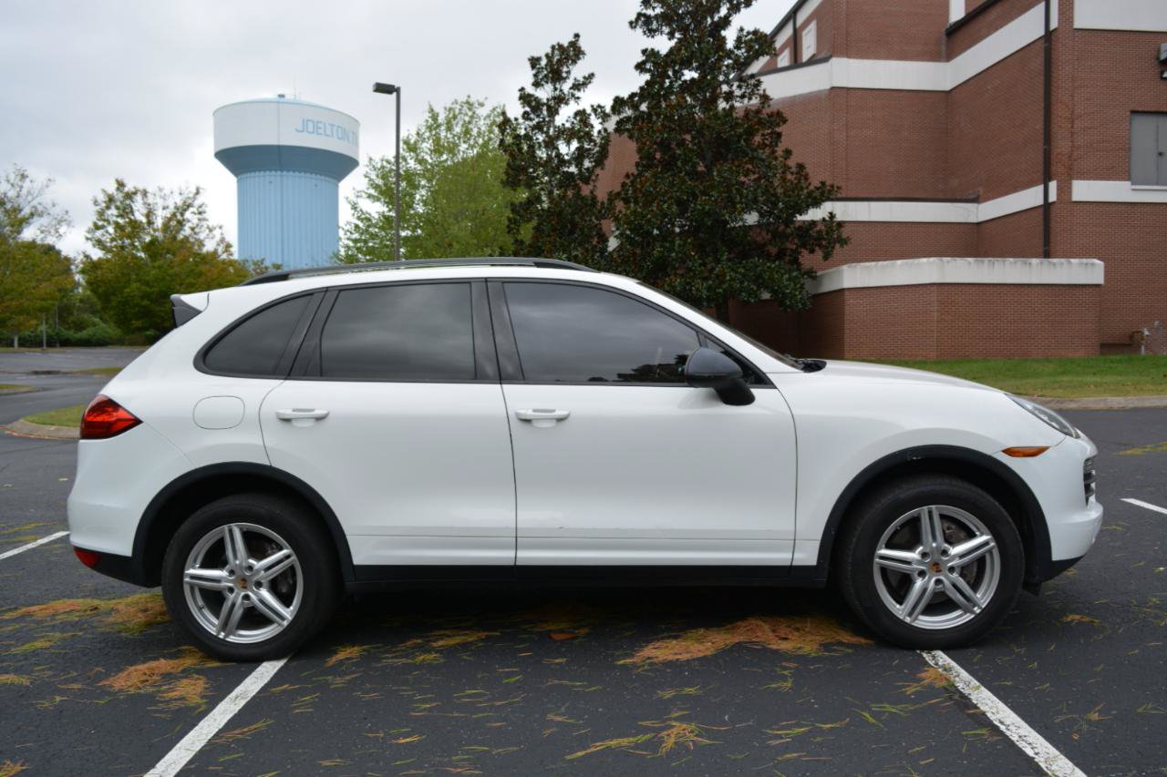 Used 2013 Porsche Cayenne AWD/4WD image 4