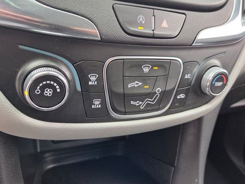 Used 2024 Chevrolet Equinox LS image 24