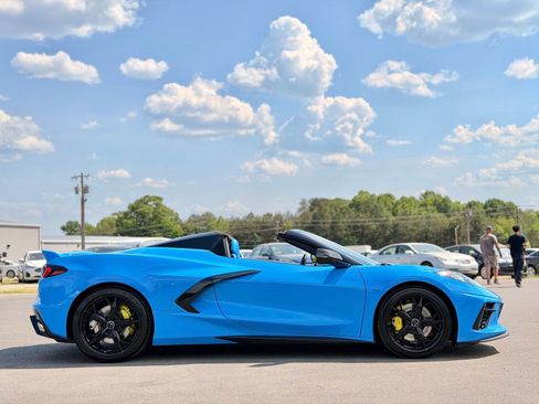 Used 2021 Chevrolet Corvette Stingray Premium Conv w/ Z51 Performance Package RWD image 12
