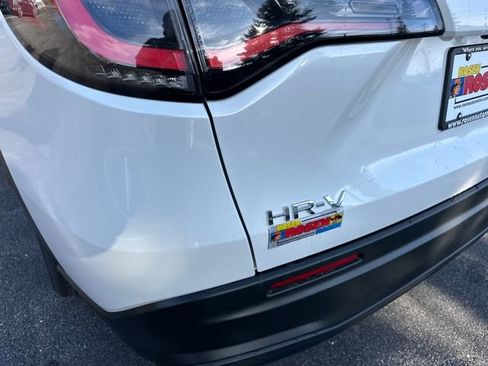 New 2026 Honda HR-V LX image 32