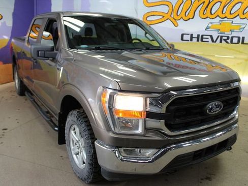 Used 2022 Ford F150 XLT w/ Trailer Tow Package AWD/4WD image 2