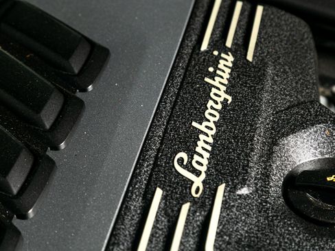 Used 2019 Lamborghini Urus image 17