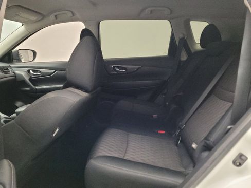 Used 2019 Nissan Rogue SV FWD image 18