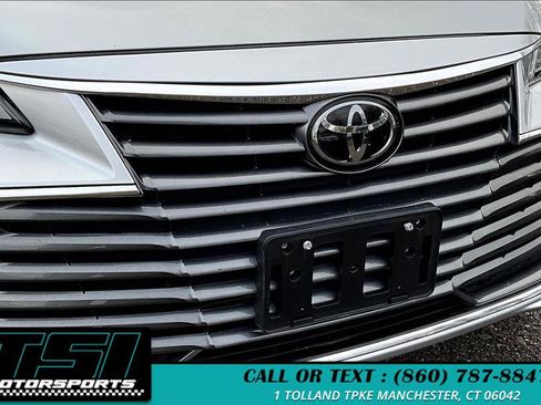 Used 2019 Toyota Avalon XLE image 28