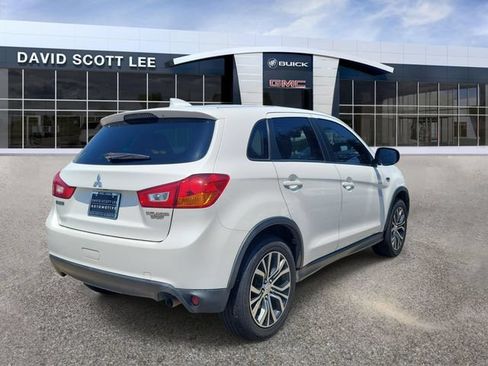 Used 2017 Mitsubishi Outlander Sport LE FWD image 4