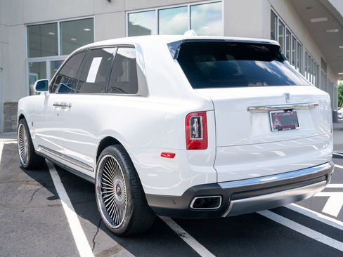 Used 2022 Rolls-Royce Cullinan AWD/4WD image 17