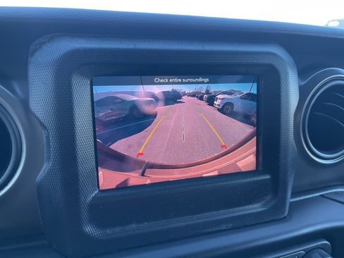 Used 2022 Jeep Wrangler Unlimited Sport image 11