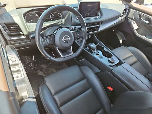 Used 2023 Nissan Rogue SV w/ SV Premium B Package AWD/4WD image 10