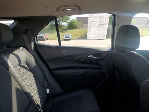Used 2023 Chevrolet Equinox LT AWD/4WD image 32