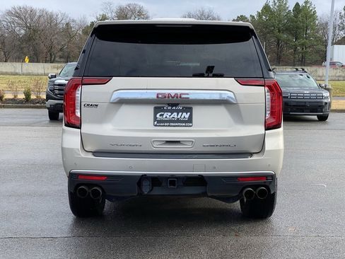 Used 2021 GMC Yukon Denali w/ Advanced Technology Package image 5