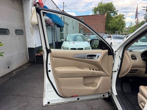 Used 2017 Nissan Pathfinder SL w/ SL Premium Package AWD/4WD image 21