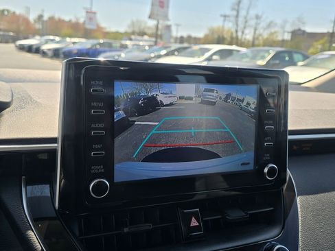 Used 2020 Toyota Corolla LE FWD image 25