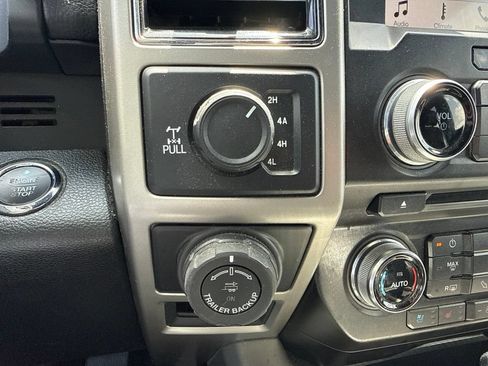 Used 2018 Ford F150 Lariat w/ Equipment Group 502A Luxury AWD/4WD image 6