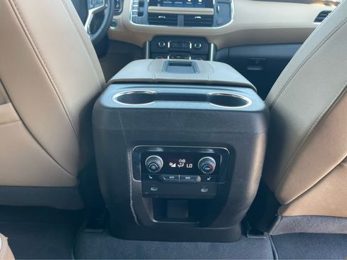 Used 2024 Chevrolet Suburban Premier AWD/4WD image 26
