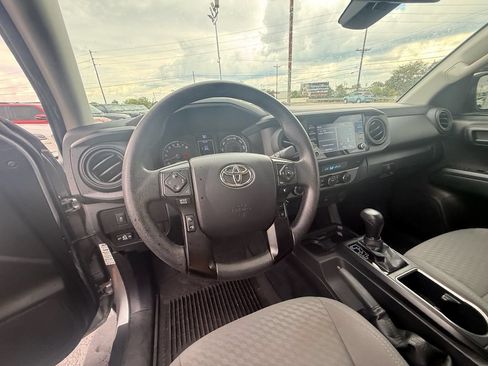 Used 2022 Toyota Tacoma SR AWD/4WD image 16