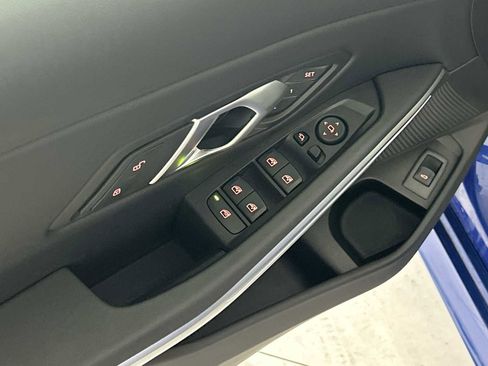 Used 2025 BMW 330i xDrive Sedan w/ M Sport Package image 15