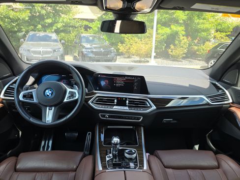 Used 2023 BMW X5 xDrive45e w/ Executive Package AWD/4WD image 17