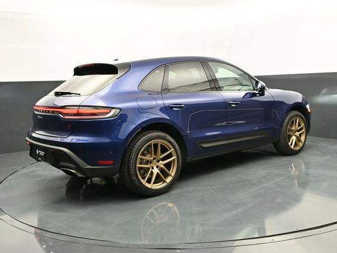 Used 2025 Porsche Macan AWD/4WD image 5