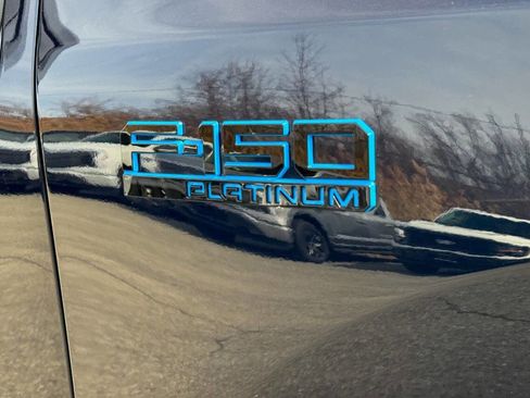 Used 2025 Ford F150 Lightning Platinum AWD/4WD image 9