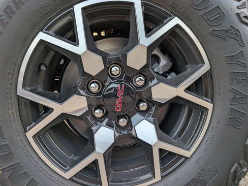 New 2026 GMC Canyon AT4X AWD/4WD image 6