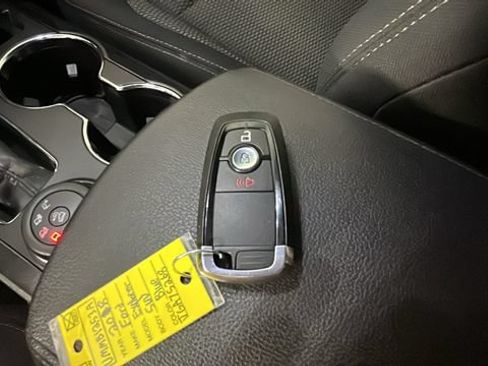 Used 2018 Ford Explorer XLT AWD/4WD image 20