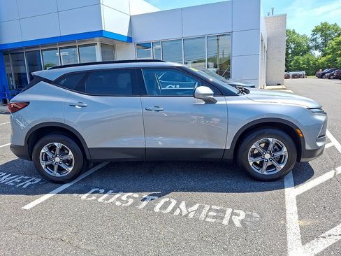 Used 2023 Chevrolet Blazer LT w/ Convenience Package FWD image 5