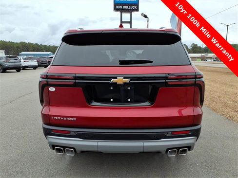 New 2026 Chevrolet Traverse LT w/ Driver Confidence Package image 4
