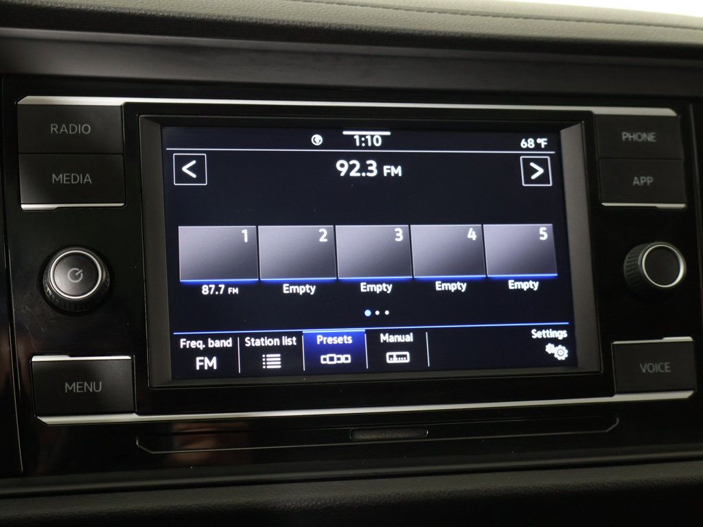 Used 2020 Volkswagen Jetta SE w/ SE Cold Weather Package FWD image 44