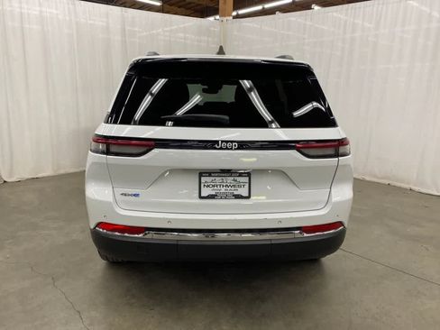 Used 2024 Jeep Grand Cherokee Limited 4xe AWD/4WD image 5