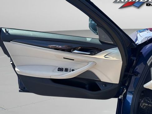 Used 2021 BMW 540i xDrive w/ Premium Package image 10