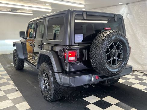 Used 2025 Jeep Wrangler Unlimited Sport AWD/4WD image 11