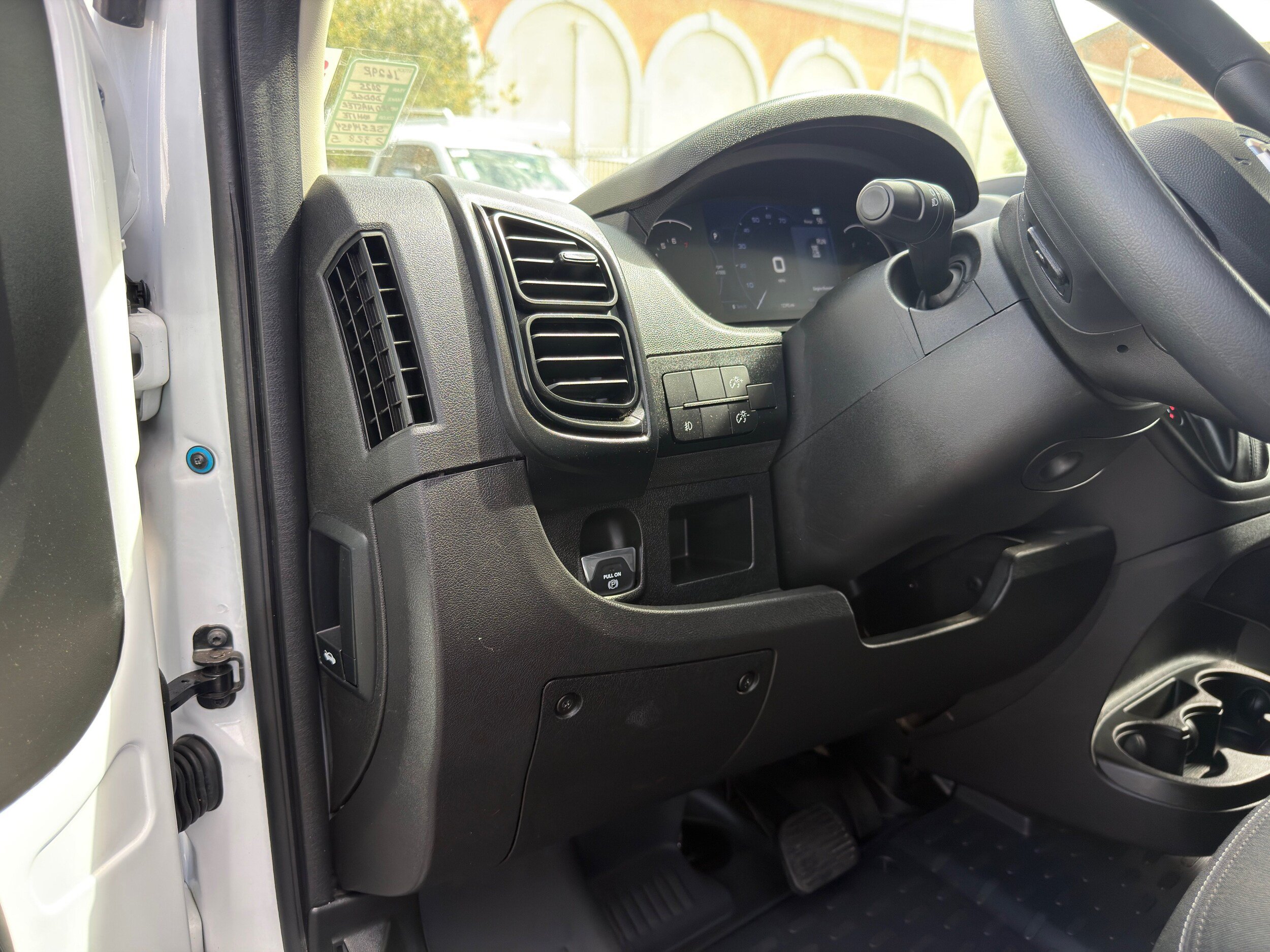 Used 2025 RAM ProMaster 2500 w/ U-Haul Equipment Group FWD image 25