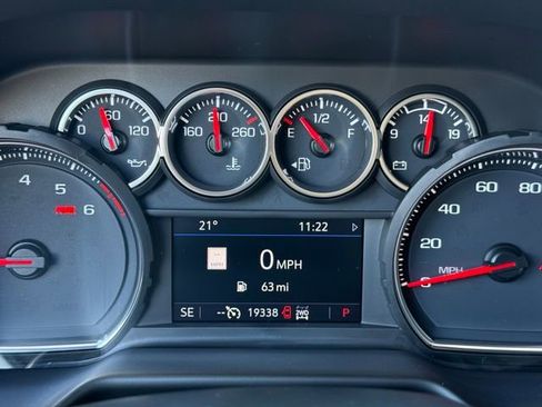 Used 2021 Chevrolet Tahoe Z71 w/ Rear Media and Nav Package image 23