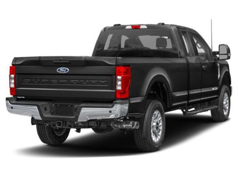 Used 2022 Ford F250 XL w/ Power Equipment Group AWD/4WD image 2