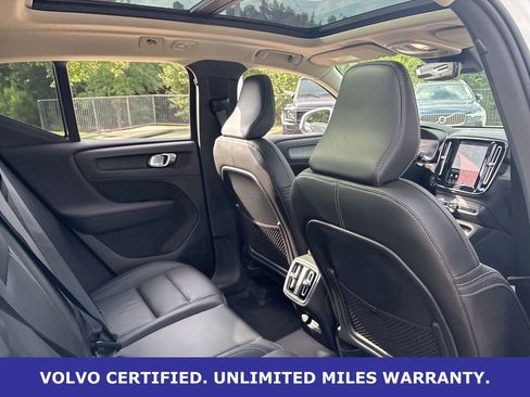 Certified 2023 Volvo XC40 B5 Ultimate w/ Protection Package Premier AWD/4WD image 12