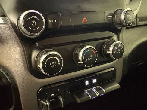 Used 2024 RAM 2500 Big Horn image 32