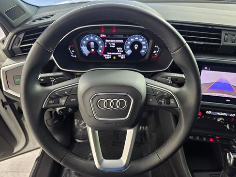 Used 2021 Audi Q3 2.0T Premium w/ Convenience Package AWD/4WD image 18