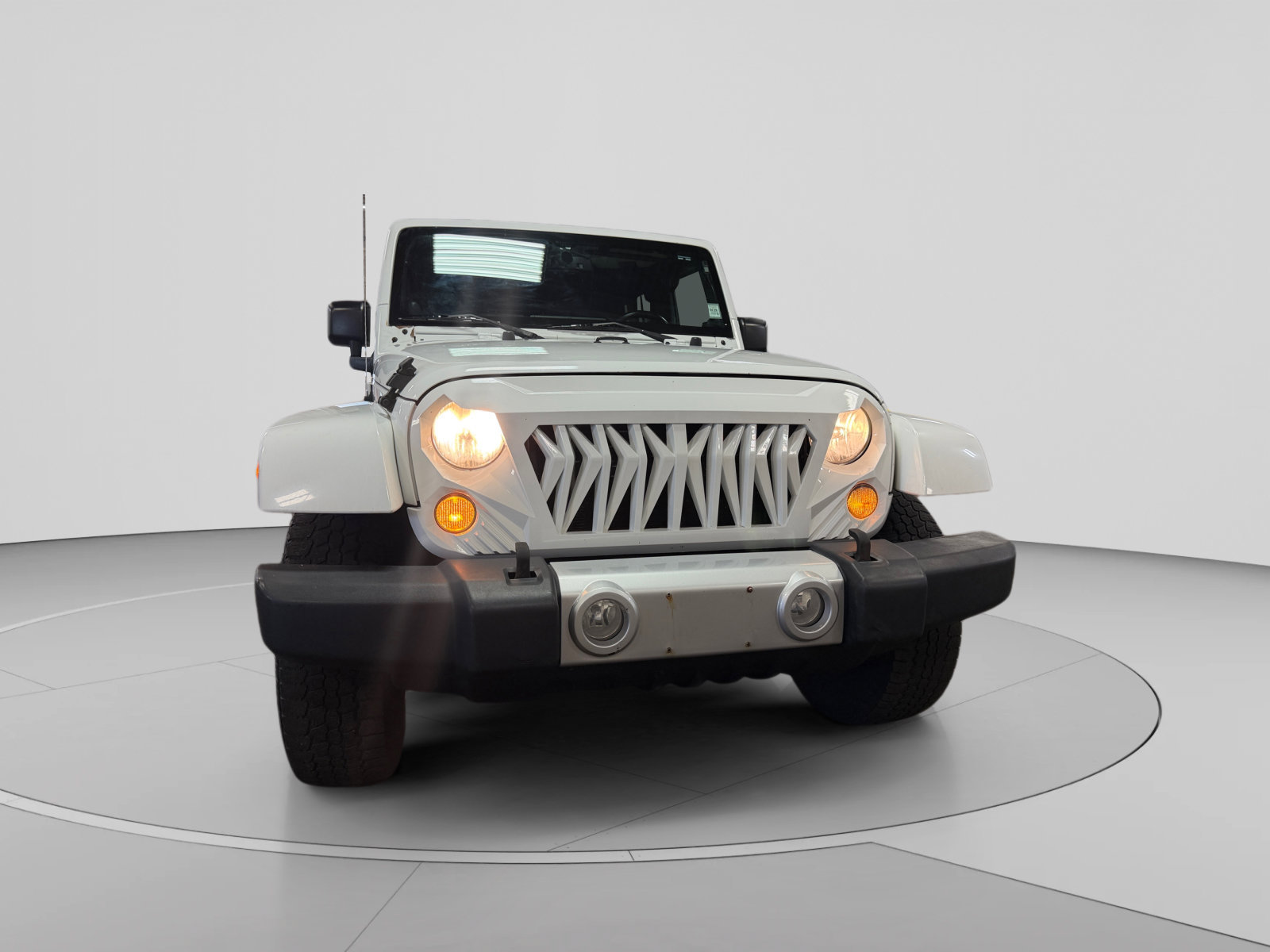 Used 2014 Jeep Wrangler Unlimited Sahara w/ Connectivity Group AWD/4WD image 39