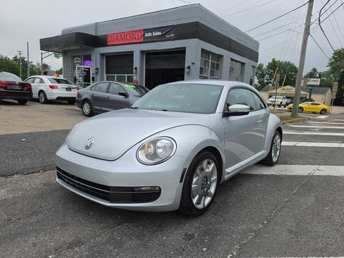 Used 2012 Volkswagen Beetle 2.5 FWD image 1