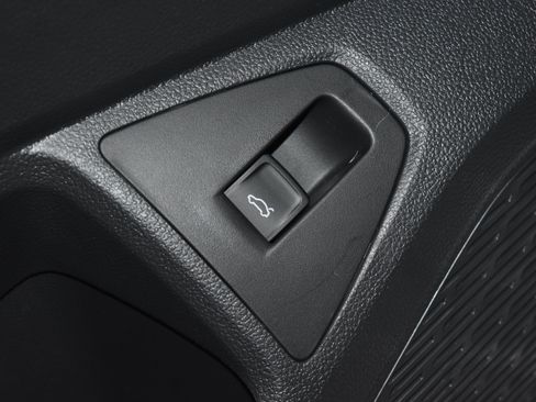 New 2026 Volkswagen Jetta Sport FWD image 5