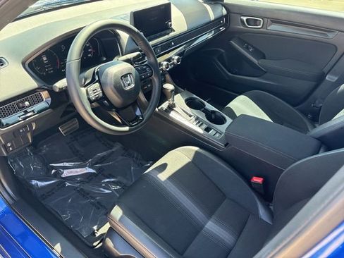 Used 2023 Honda Civic Sport image 11