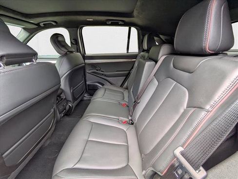 New 2025 Jeep Wagoneer S Launch Edition image 18