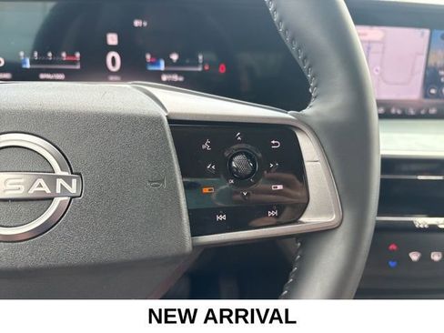 Used 2025 Nissan Murano SL image 9