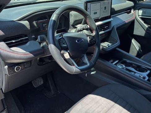 Used 2025 Ford Explorer ST-Line AWD/4WD image 7