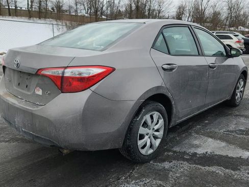 Used 2015 Toyota Corolla LE image 2