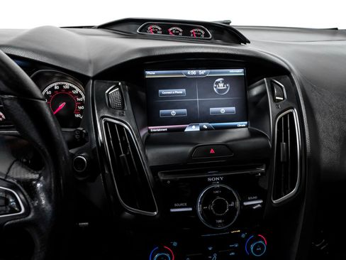 Used 2015 Ford Focus ST w/ Equipment Group 401A image 31