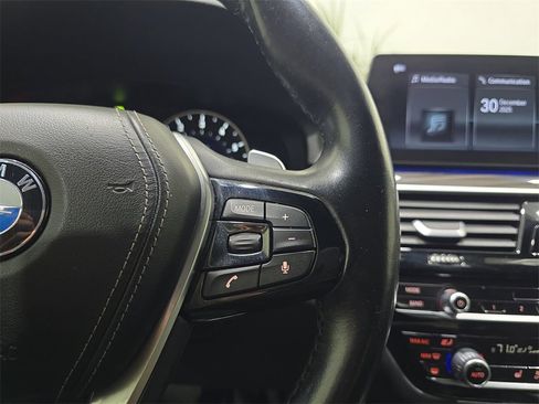 Used 2017 BMW 540i xDrive image 18